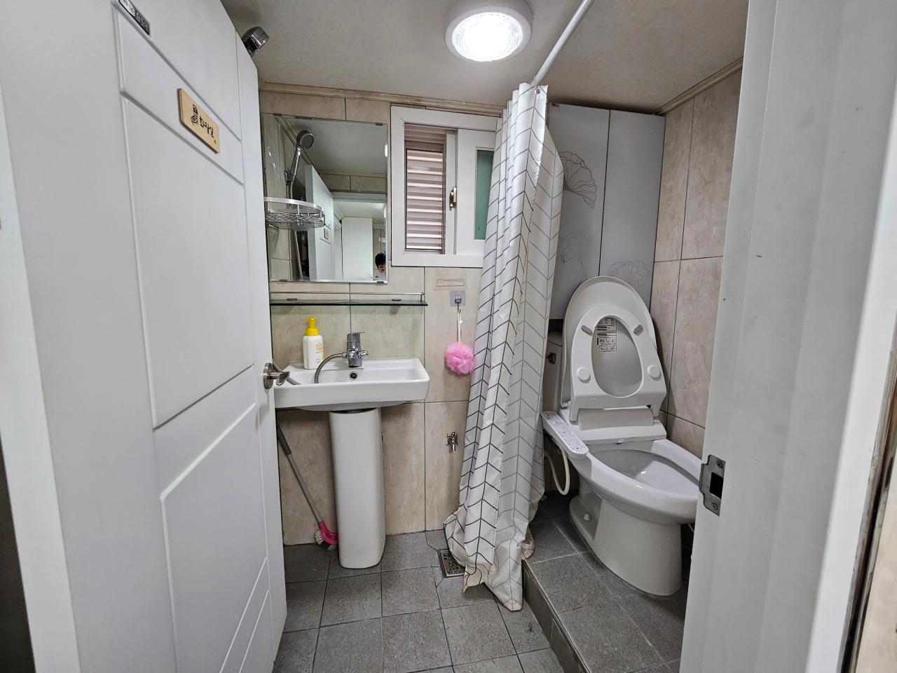 Jungnang-gu, Seoul ONEROOM $231 7