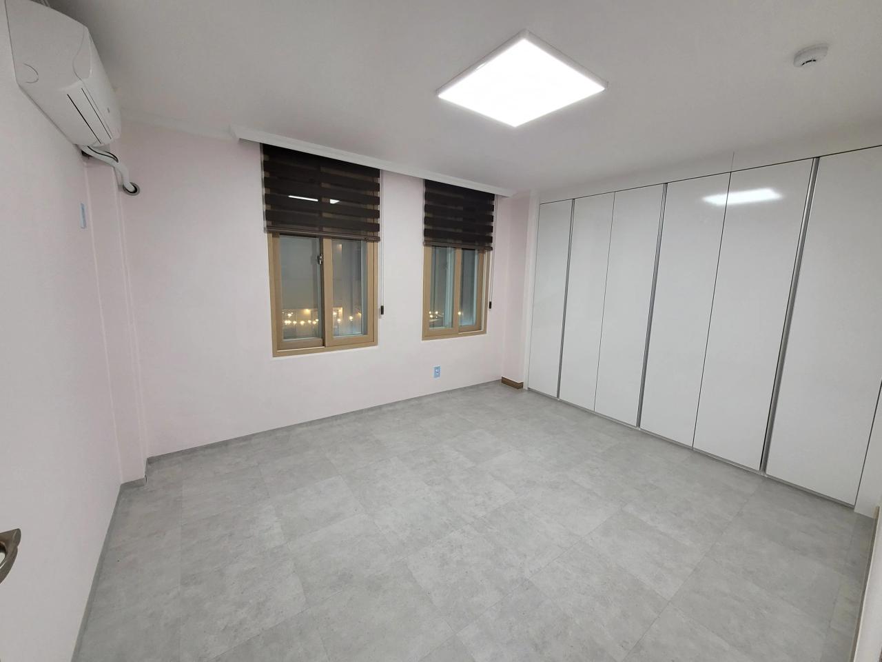 Liveable Asan Tangjeong 2BR apartment 32 pyeong (approximately 105 square meters)