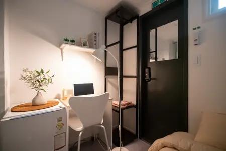 46-8 Jeo-dong 2(i)-ga, Jung District, Seoul, South Korea SHAREHOUSE $380