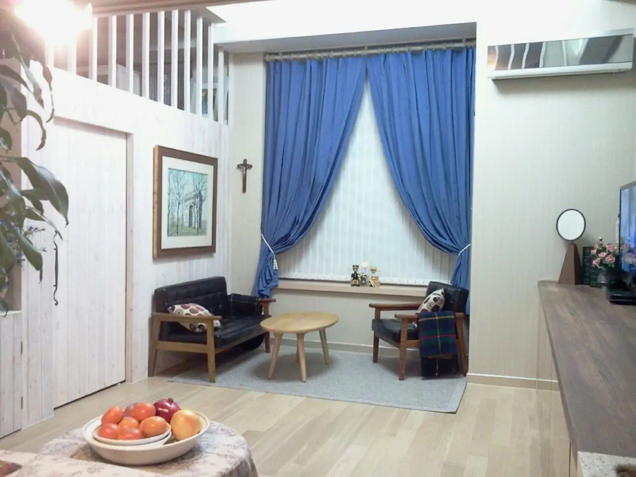 Room image 3