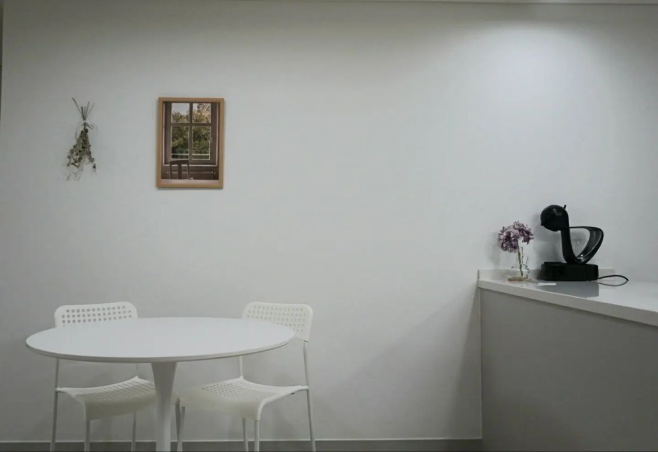 Room image 4