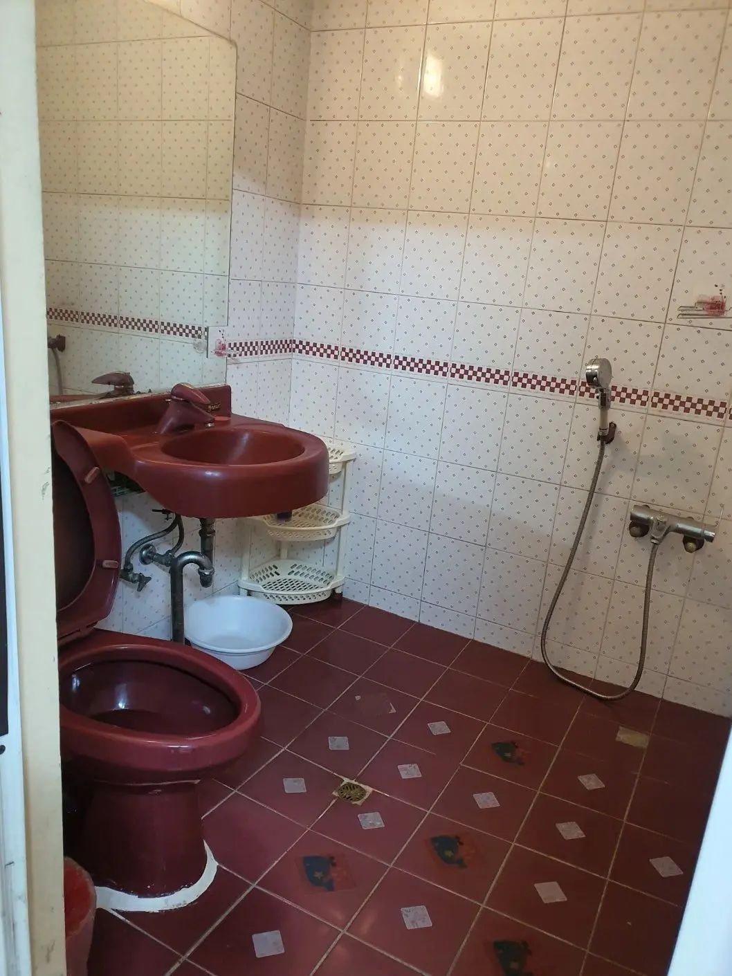 Room image 4