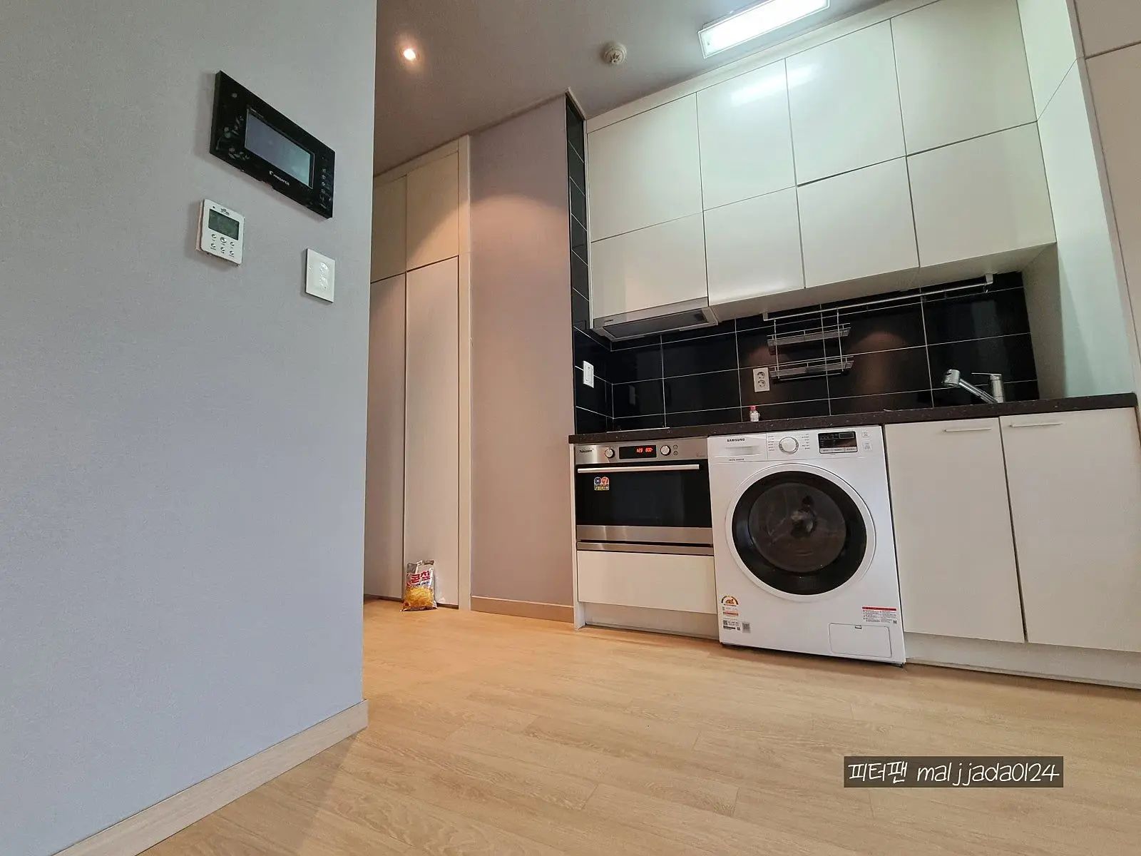 Room image 1