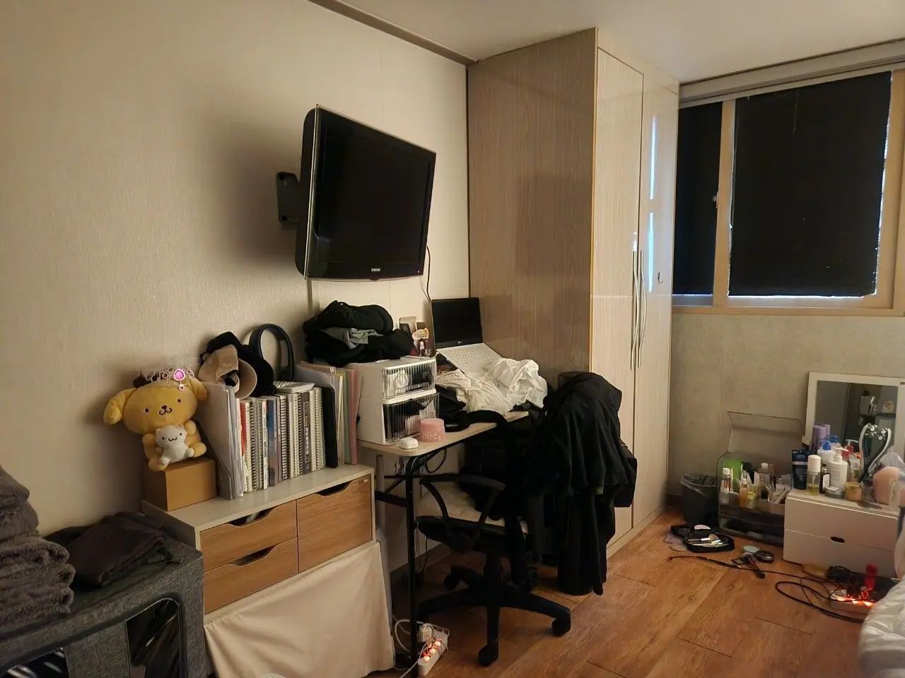 Room image 3
