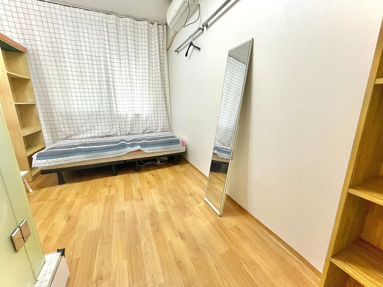 Room image 1