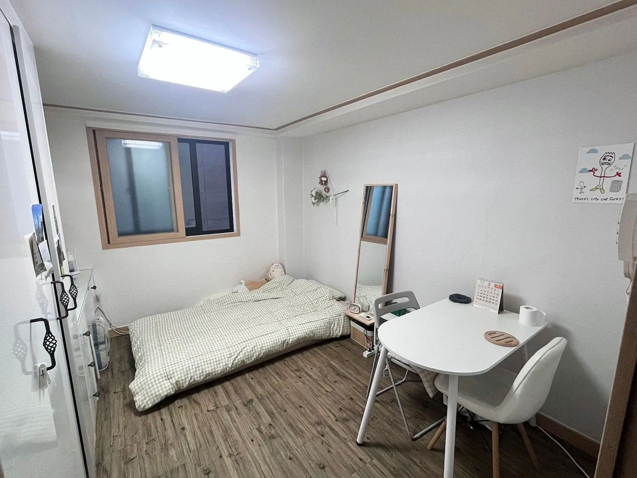 Room image 4