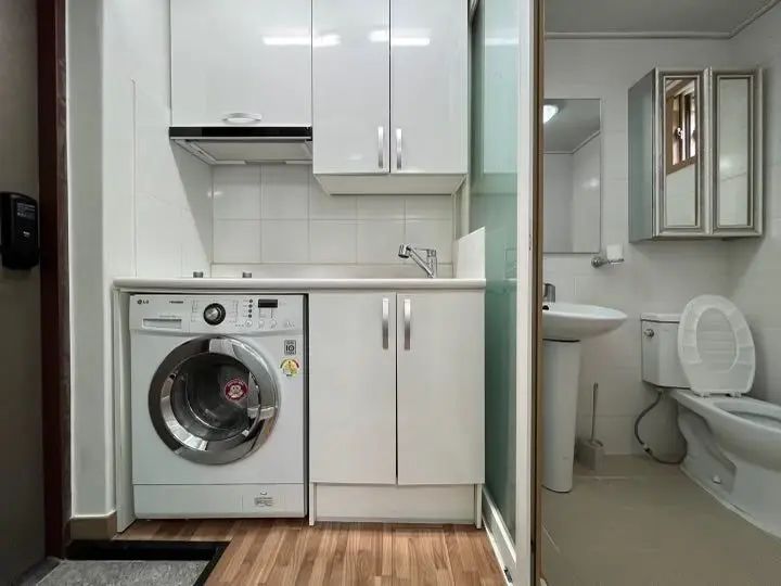Room image 4