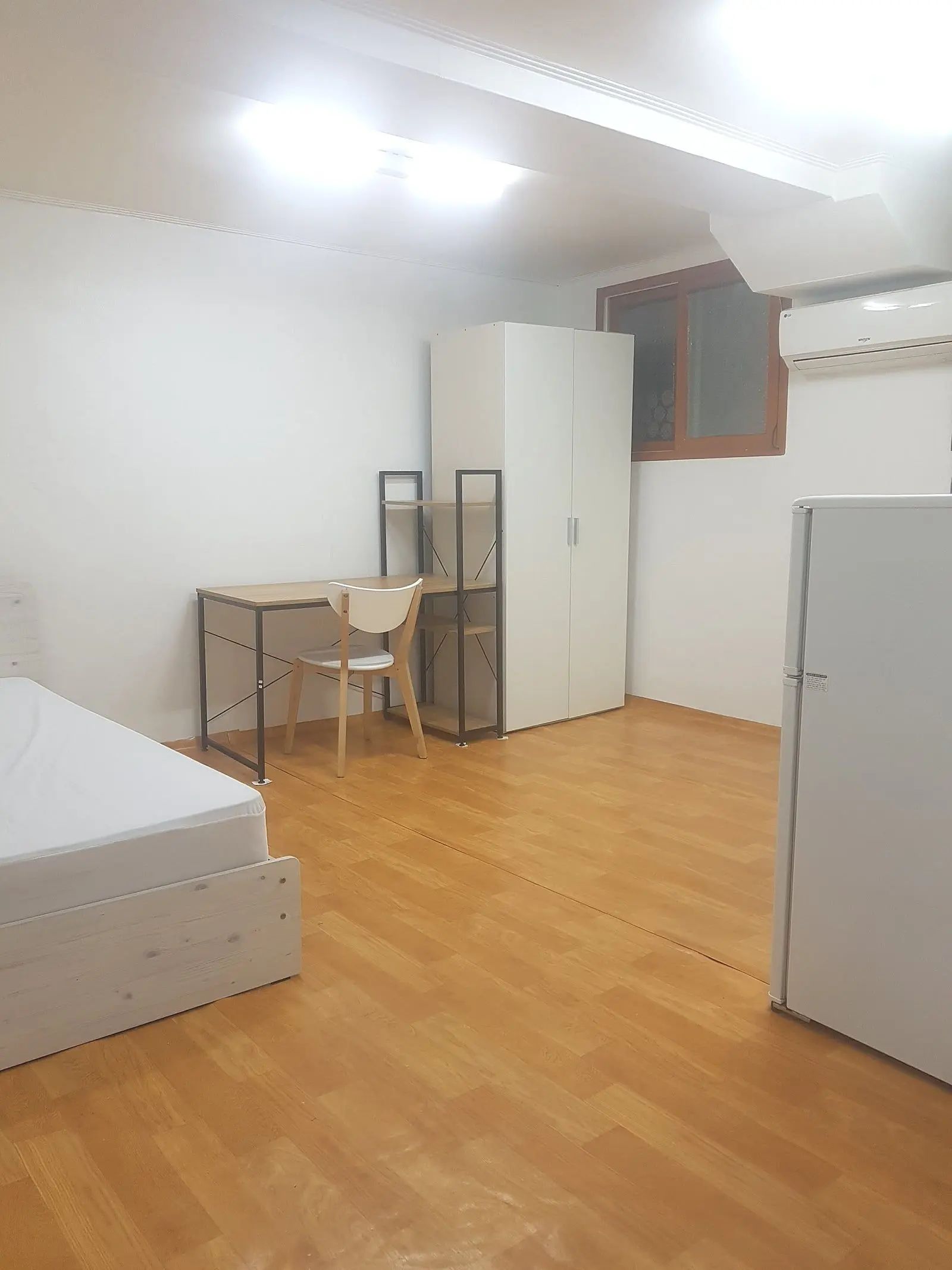 Room image 1