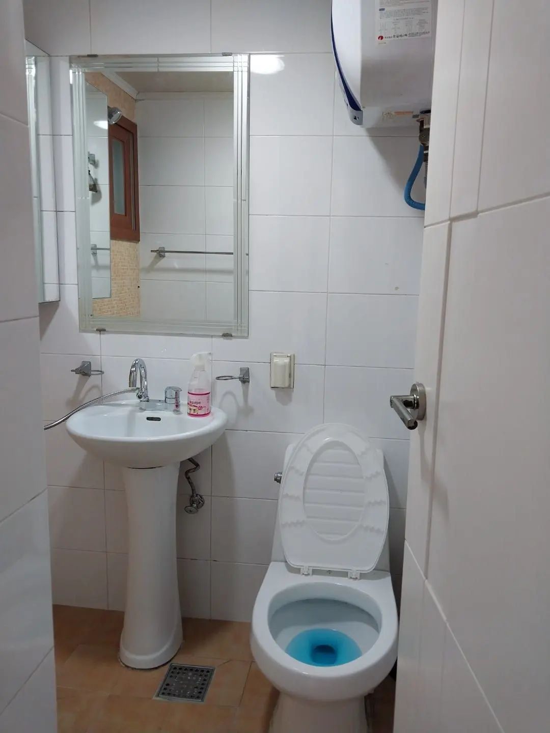 Room image 2