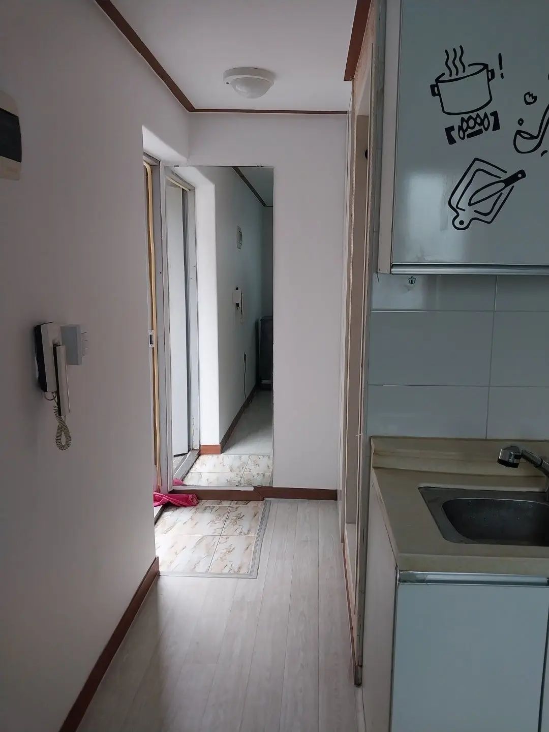 Room image 4