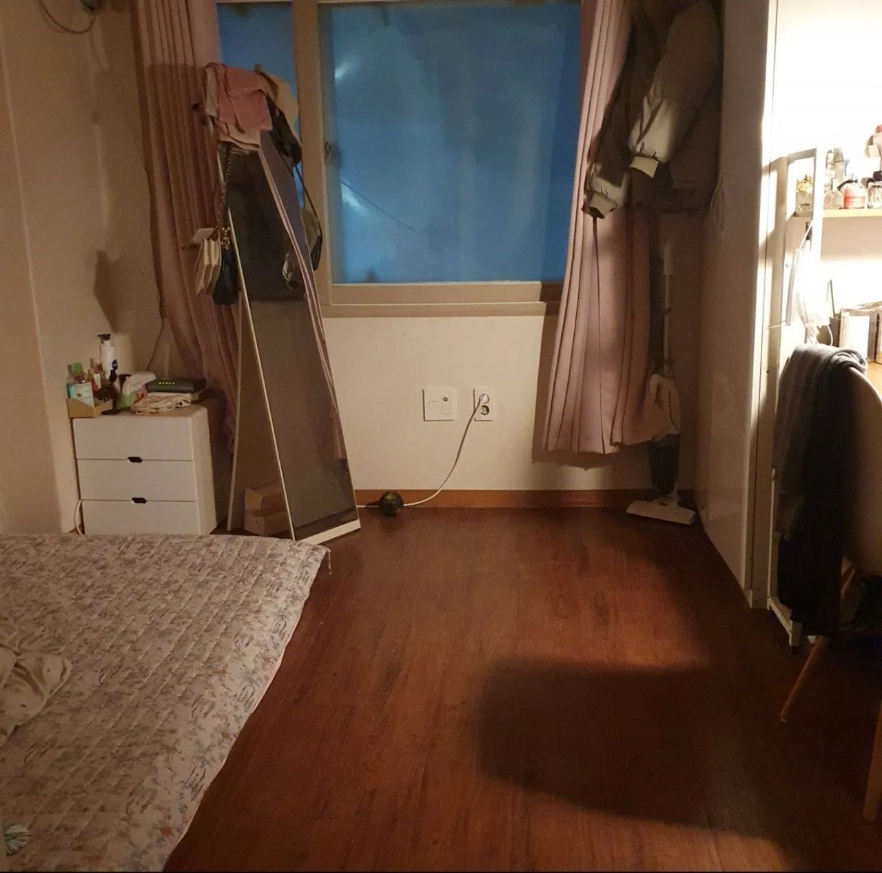 Room image 4