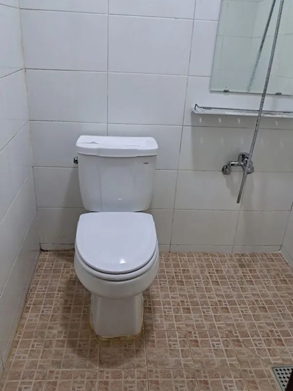 Room image 3