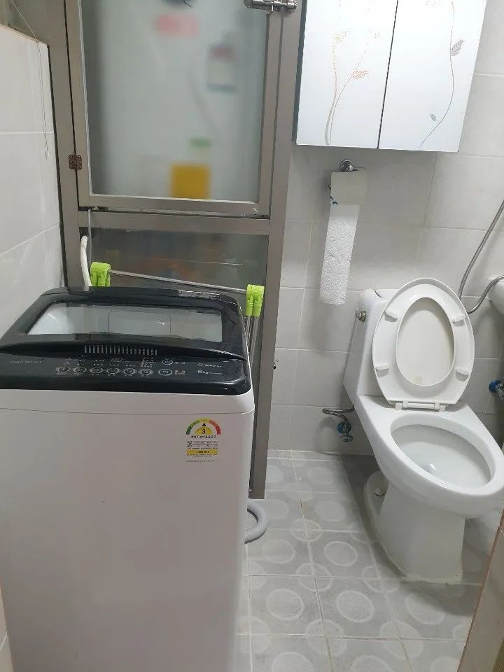 Room image 3