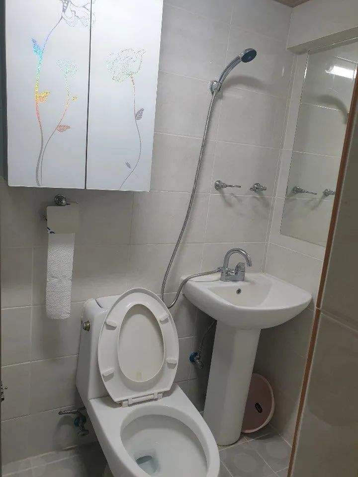 Room image 4