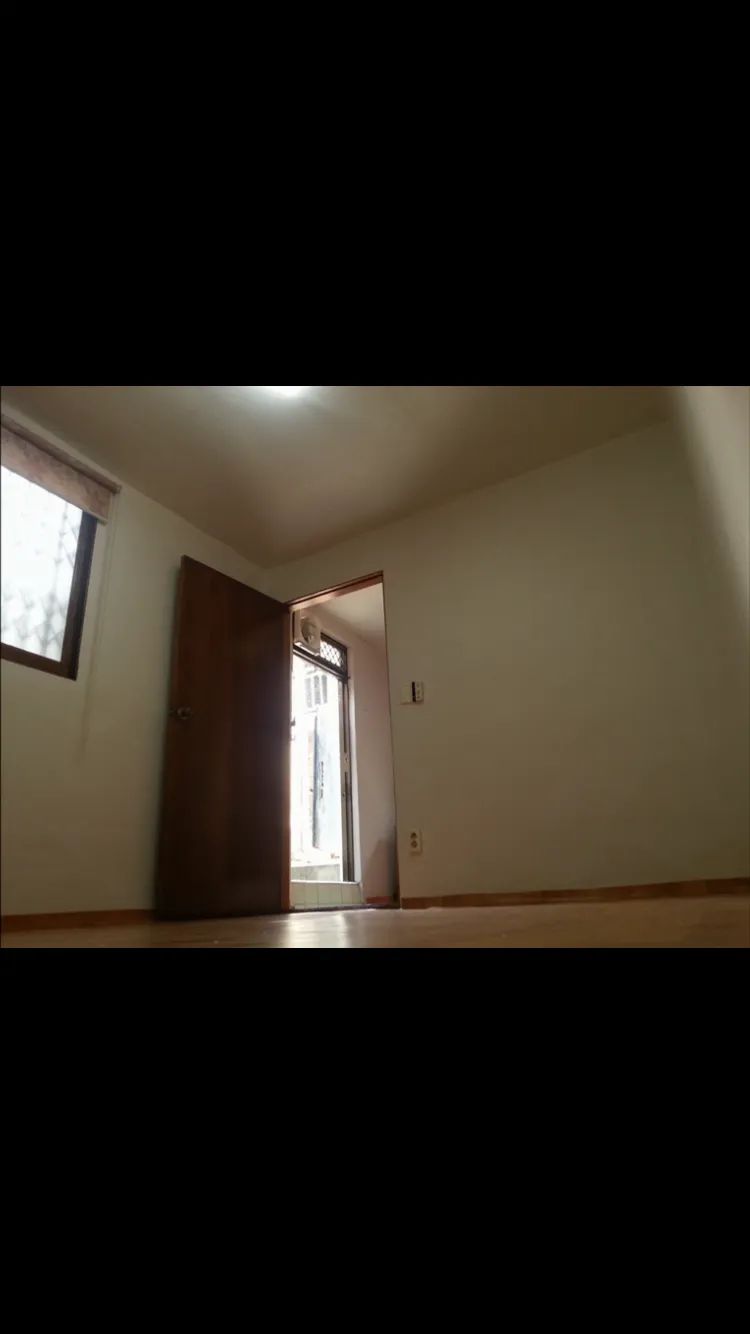 Room image 3