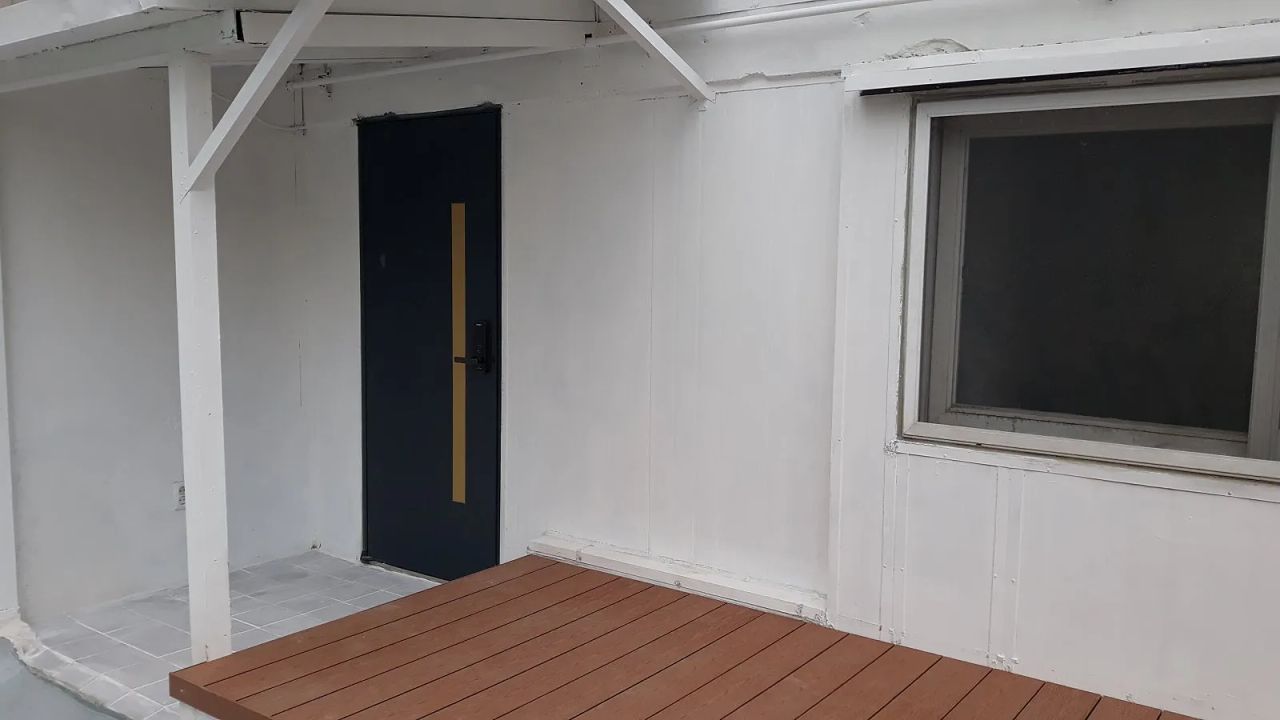 Room image 3