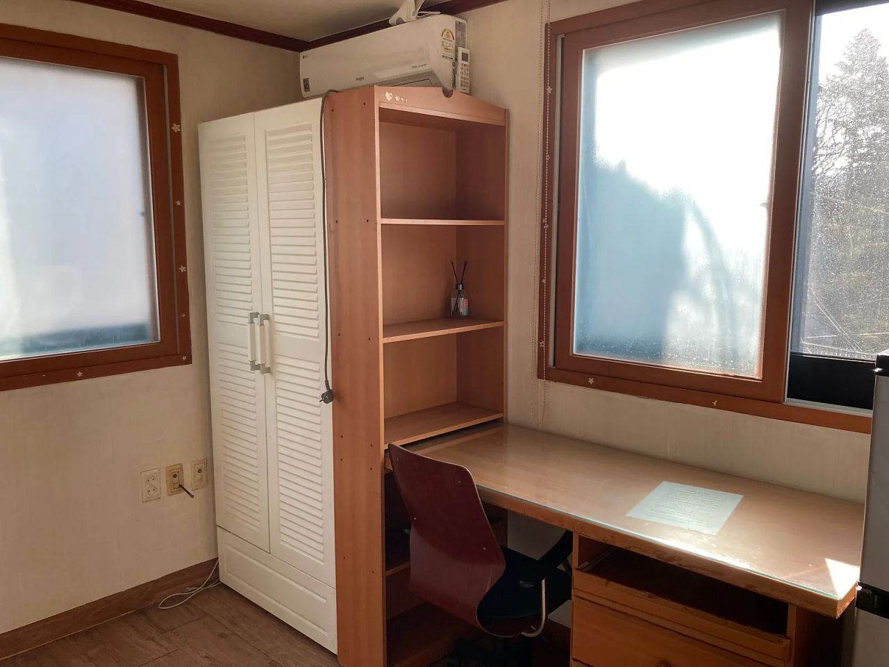 Room image 1