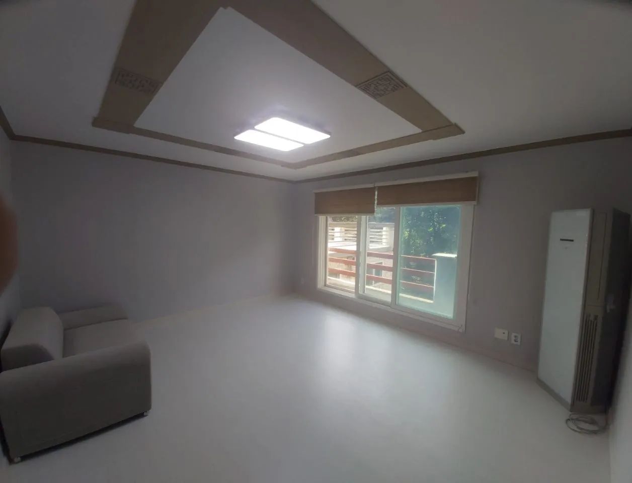 Room image 3
