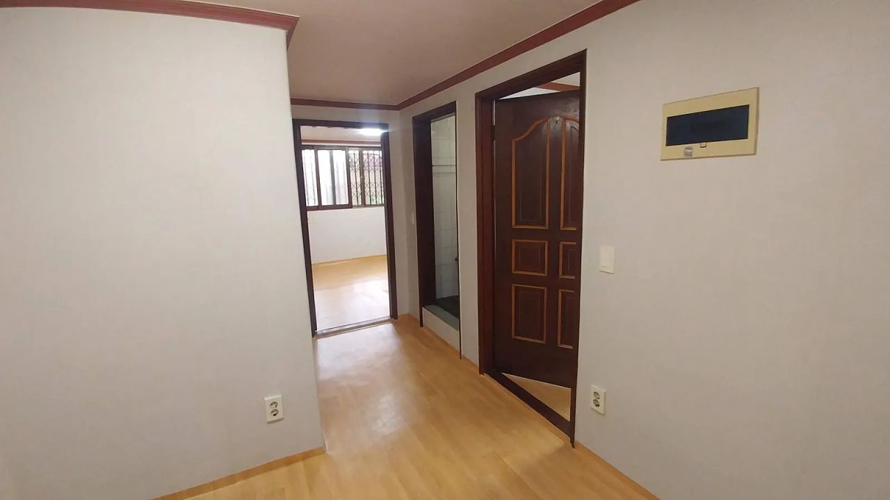 Room image 5