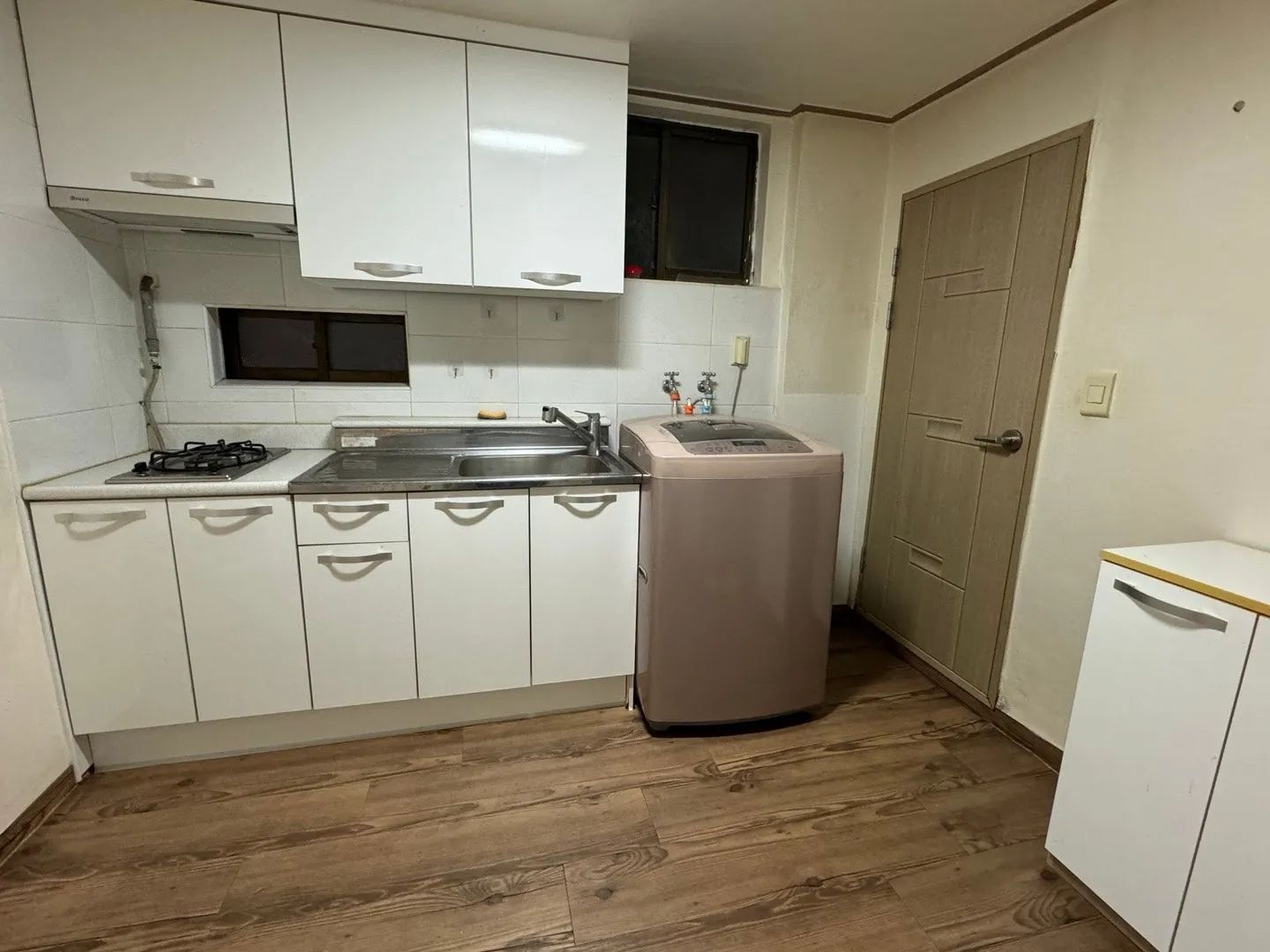 Room image 3