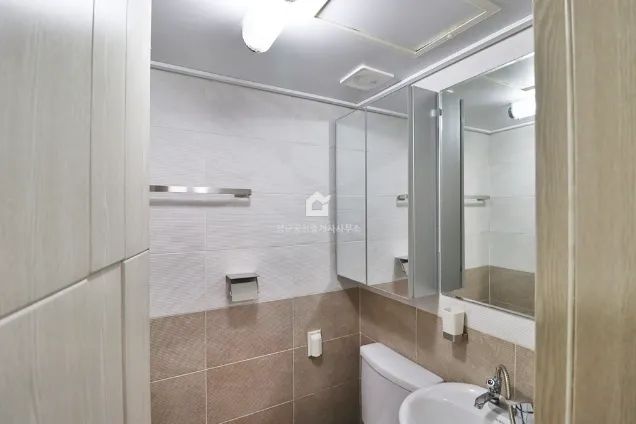 Room image 2