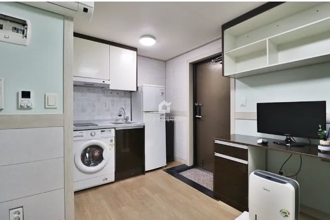 Room image 5