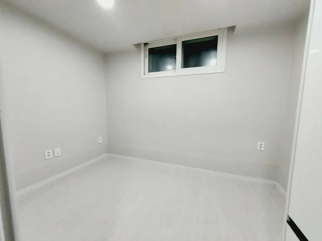 Room image 1