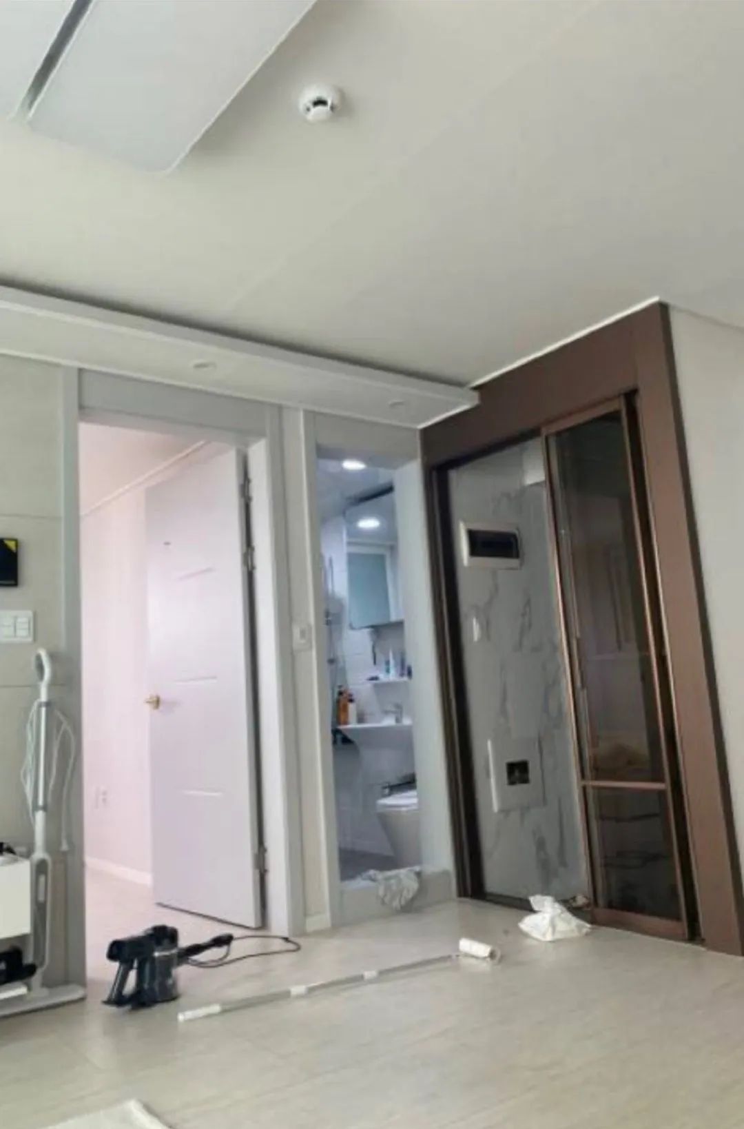 Room image 3