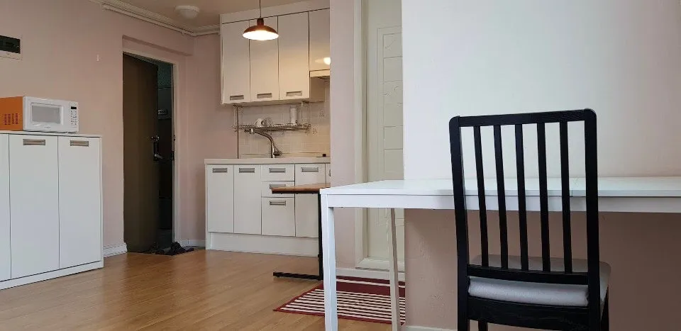 Room image 1