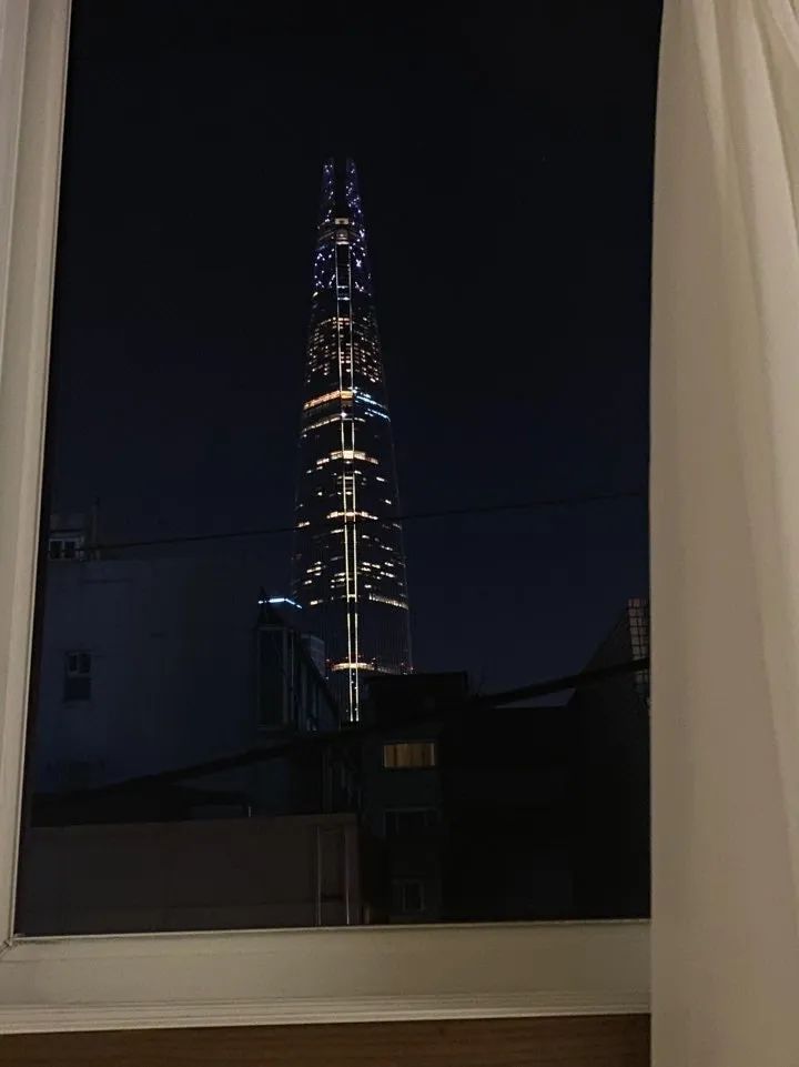 Room image 1