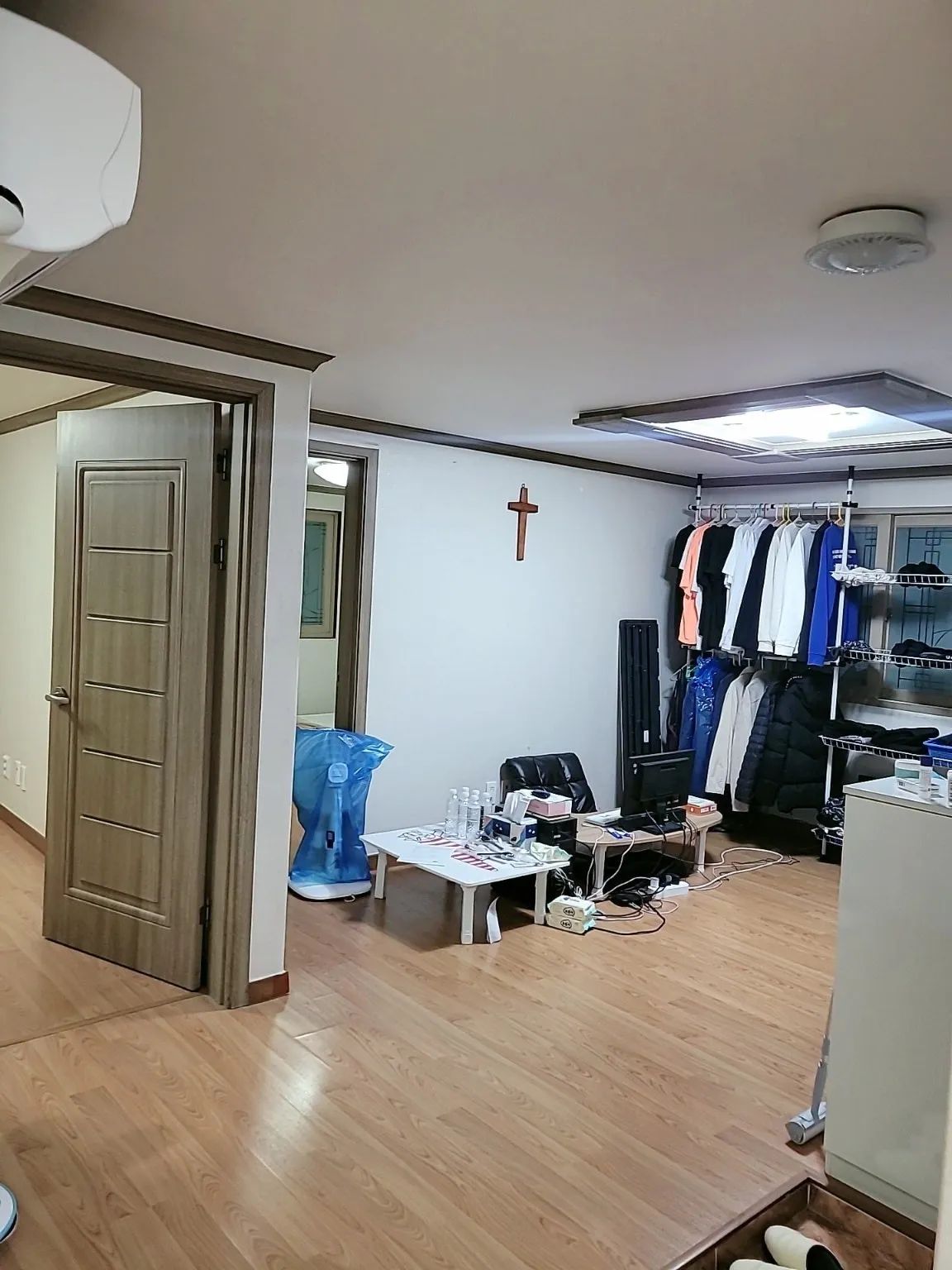 Room image 3