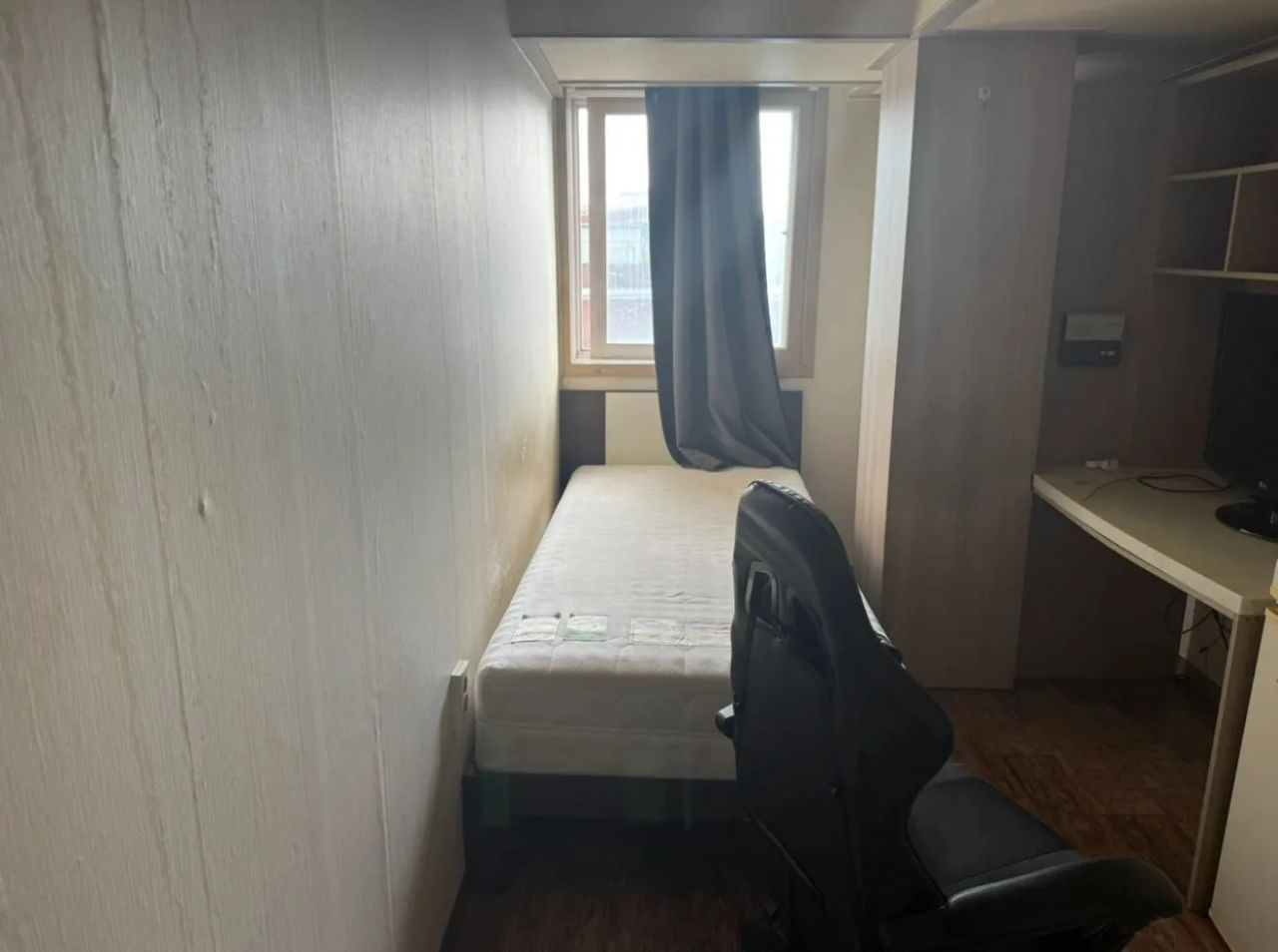Room image 1
