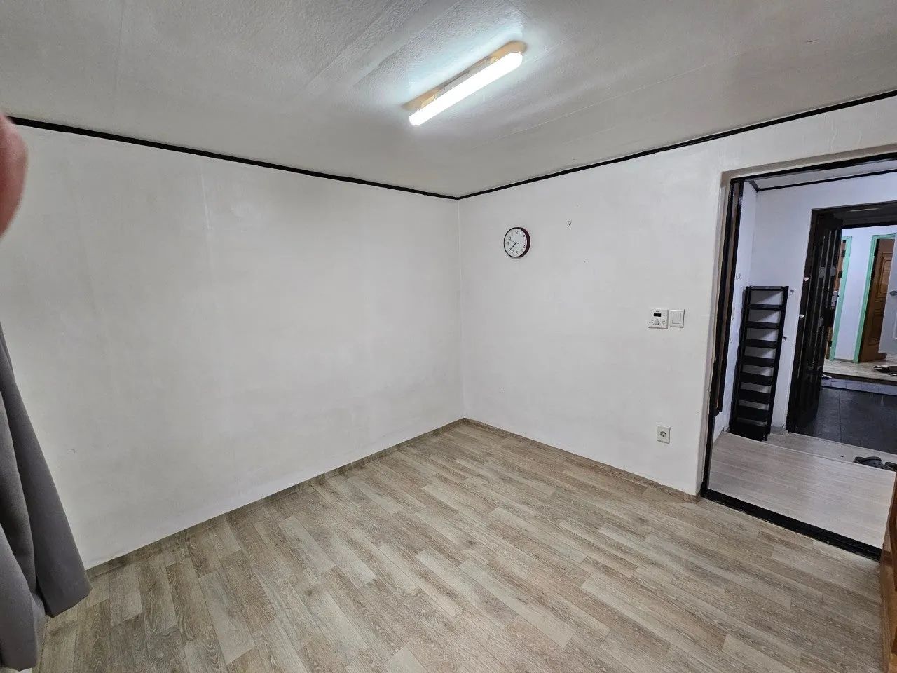 Room image 1