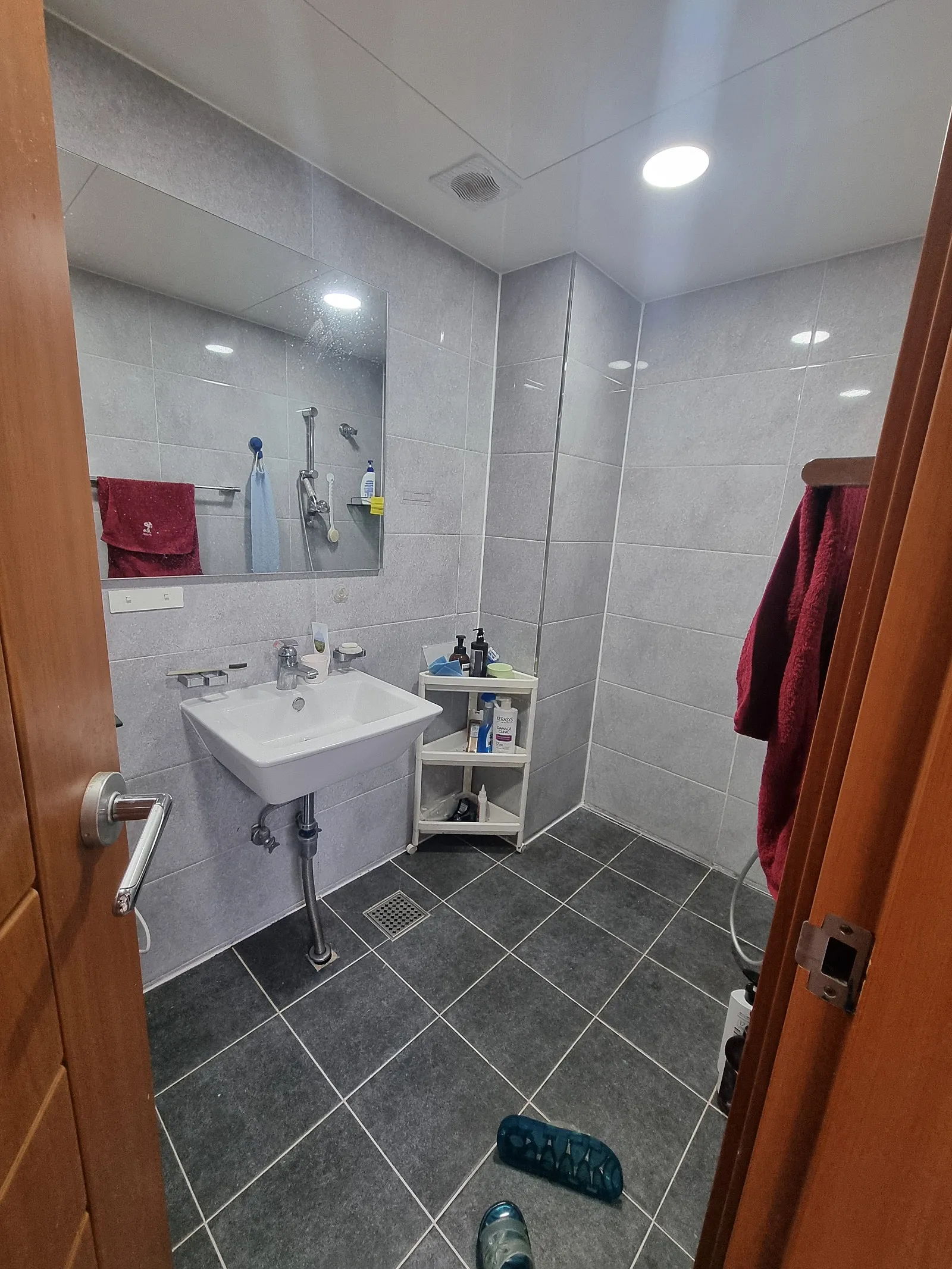 Room image 3