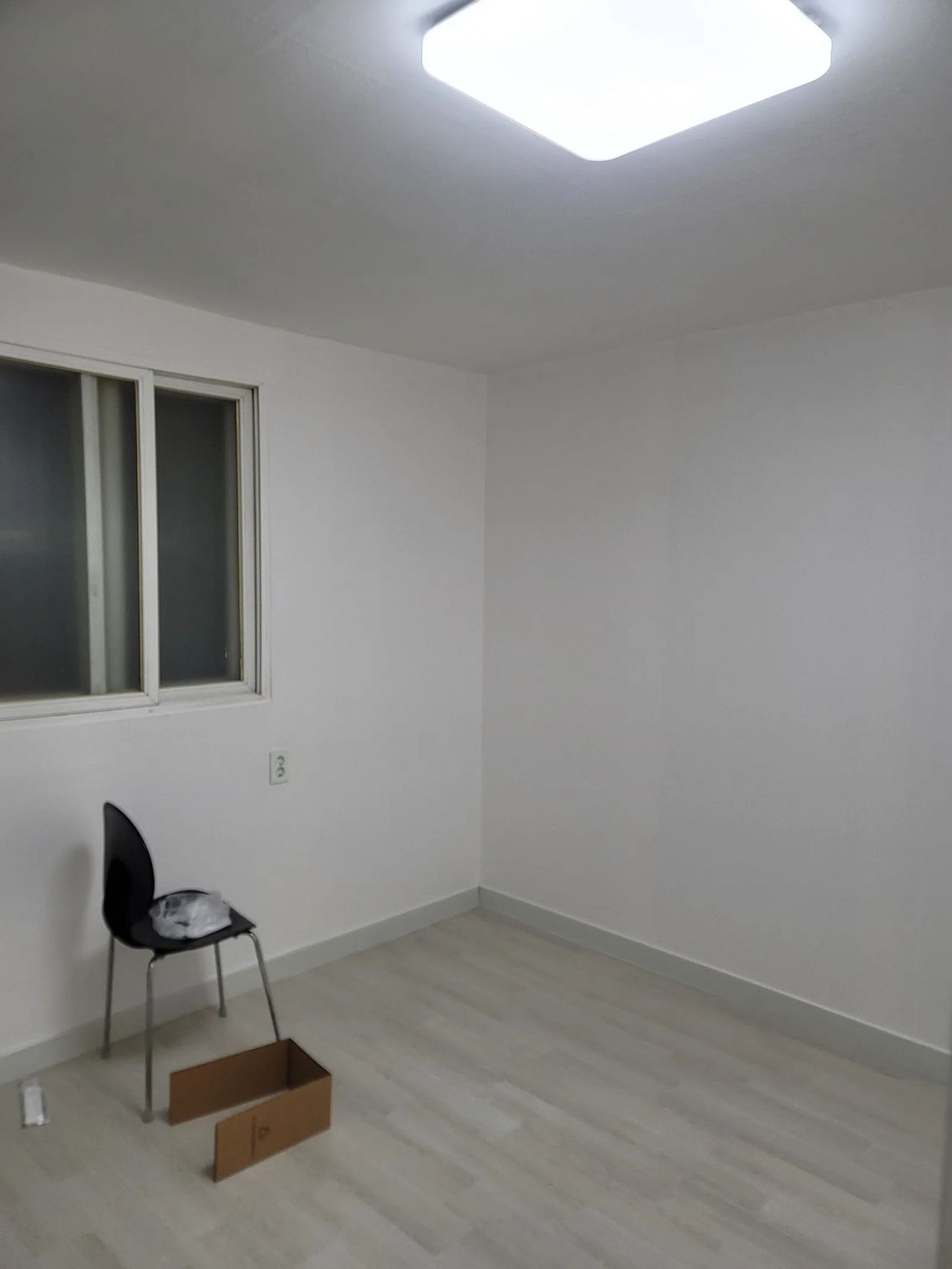 Room image 4