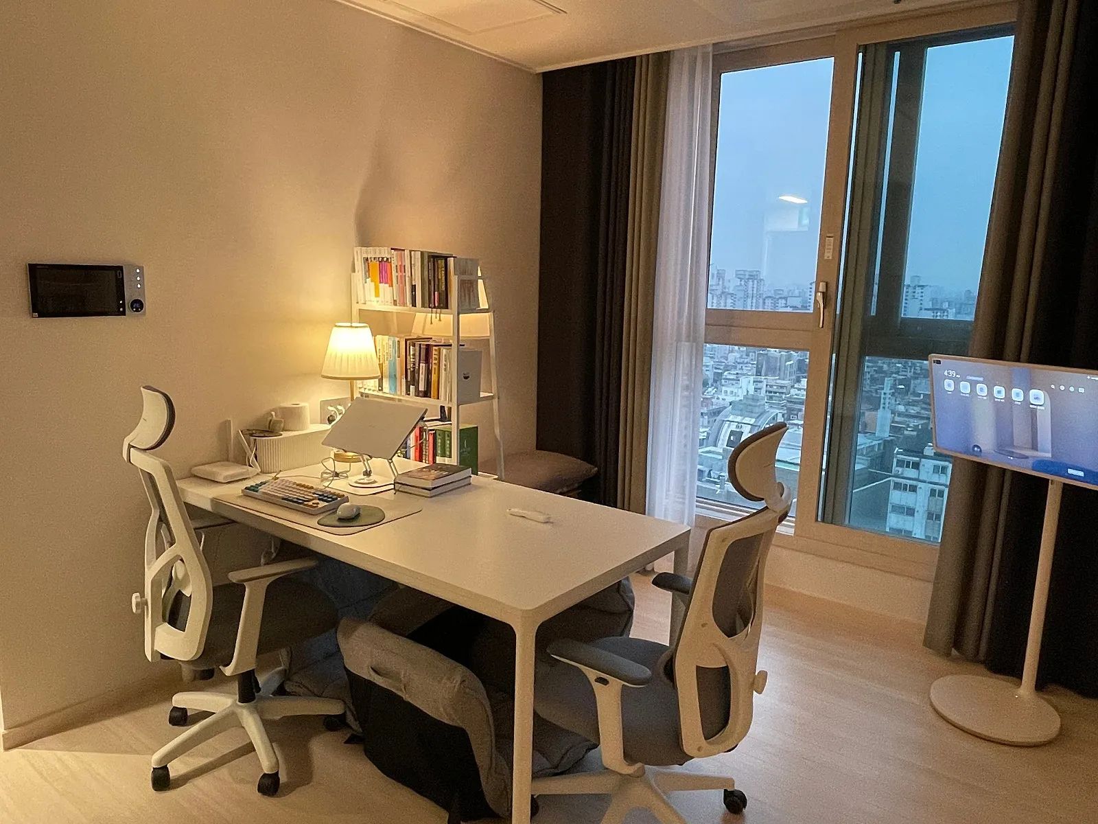 Room image 4