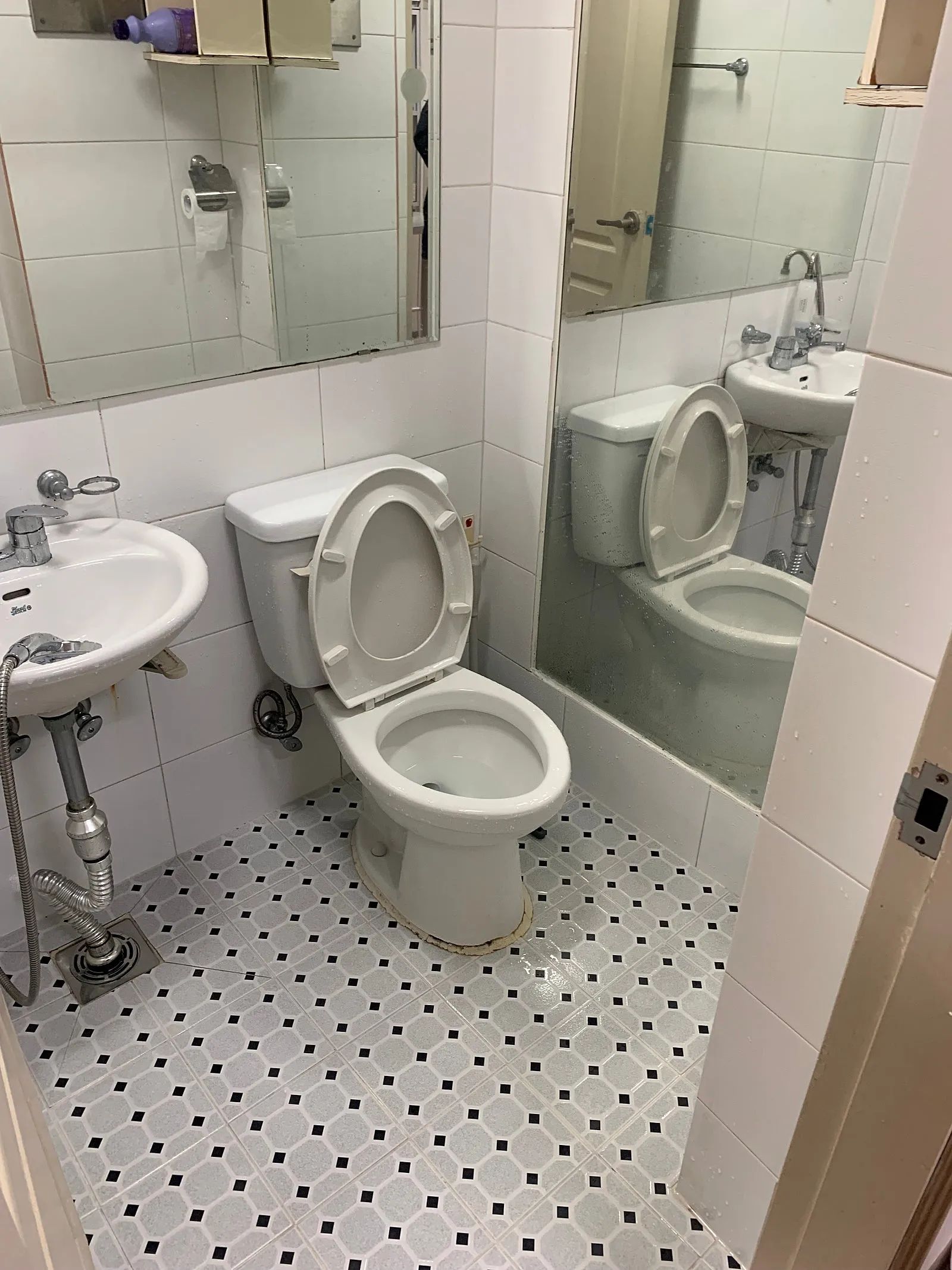 Room image 4