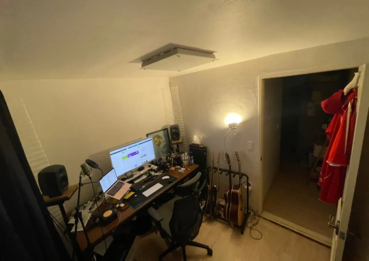 Room image 5