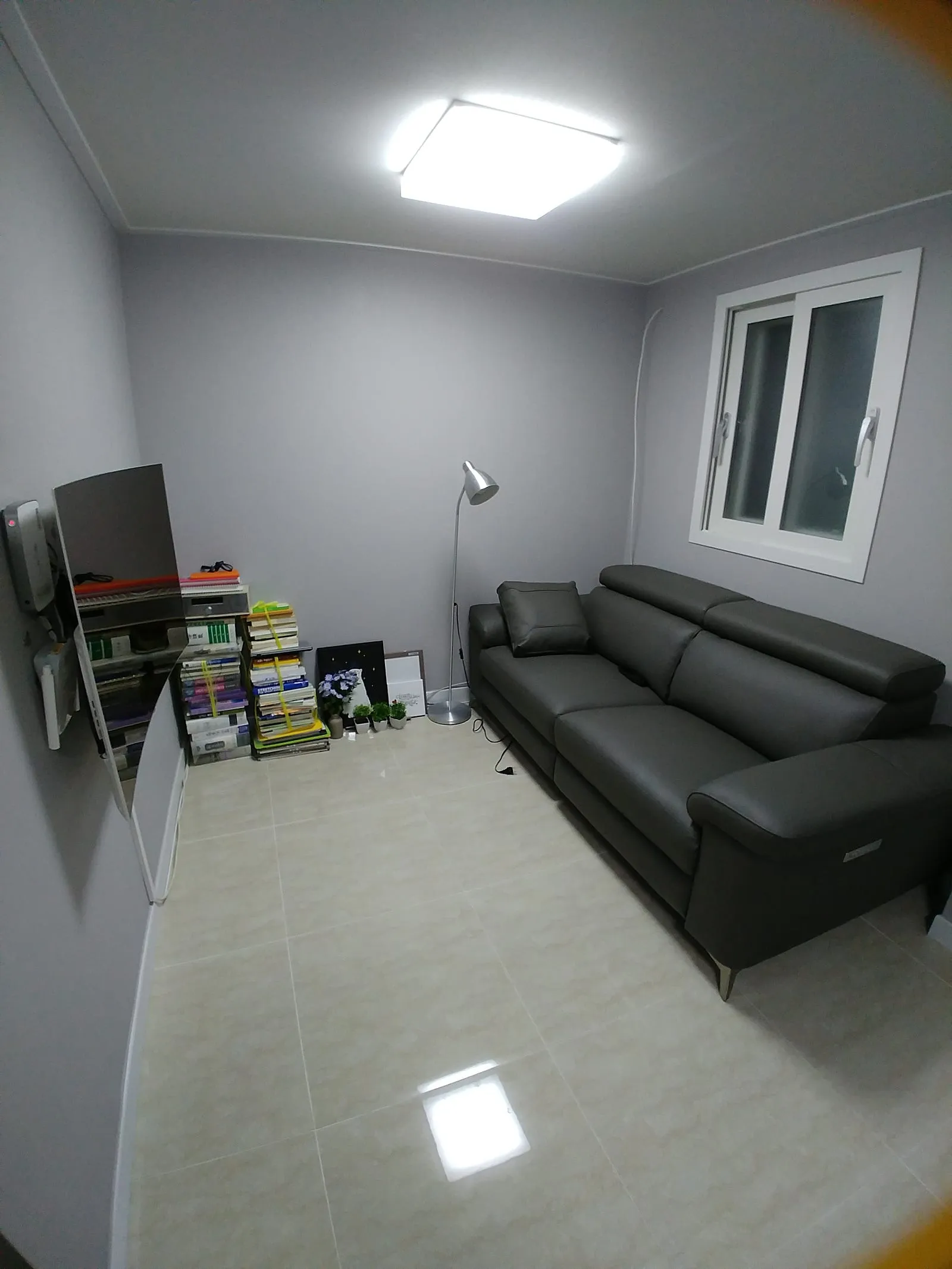 Room image 3