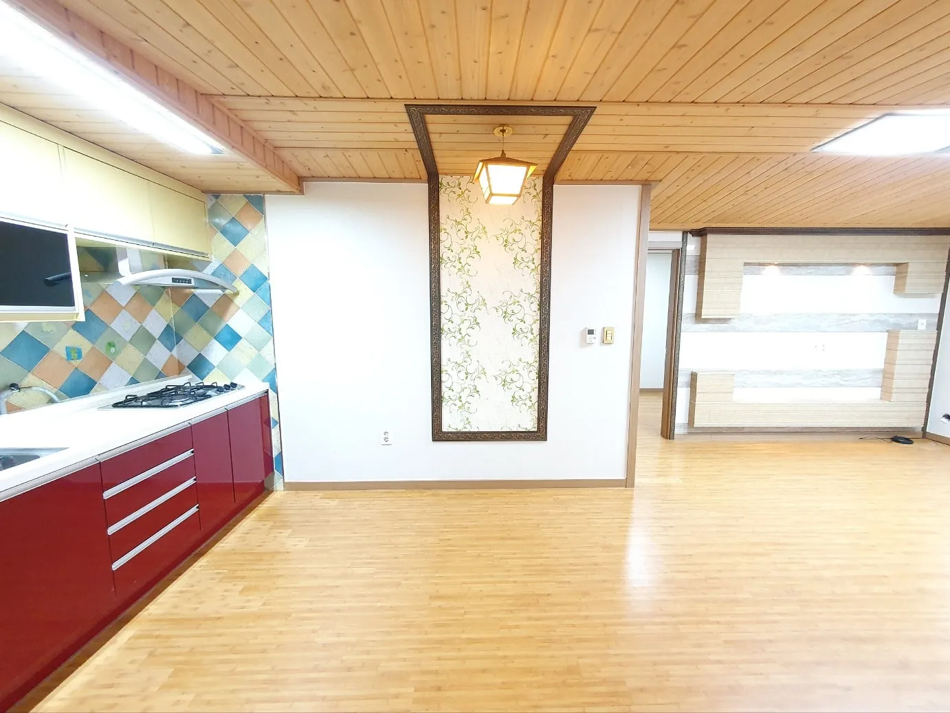 Room image 3