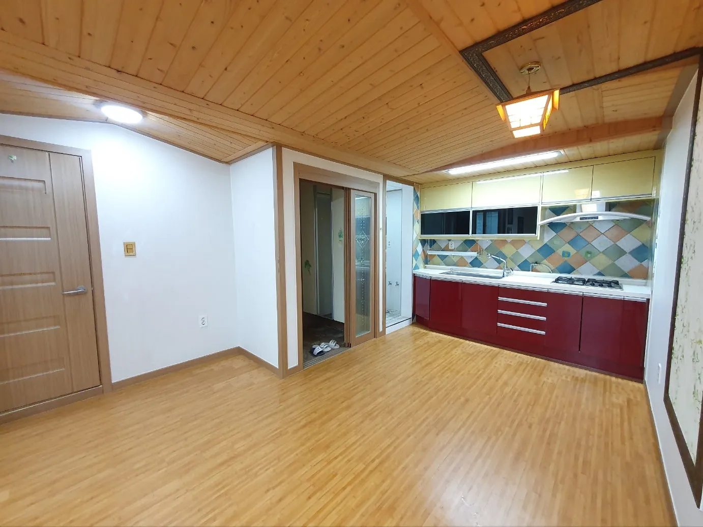 Room image 5