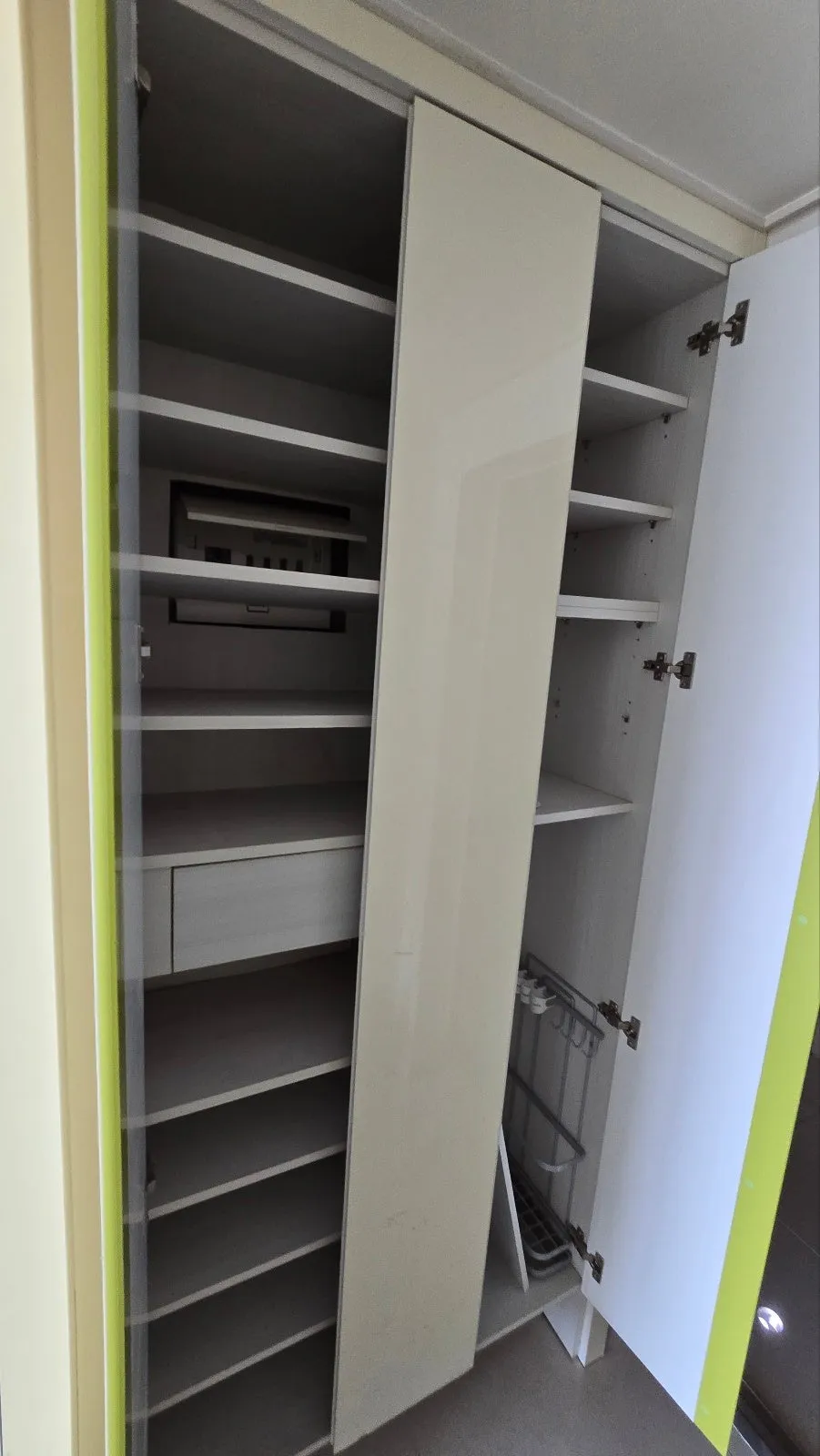 Room image 4