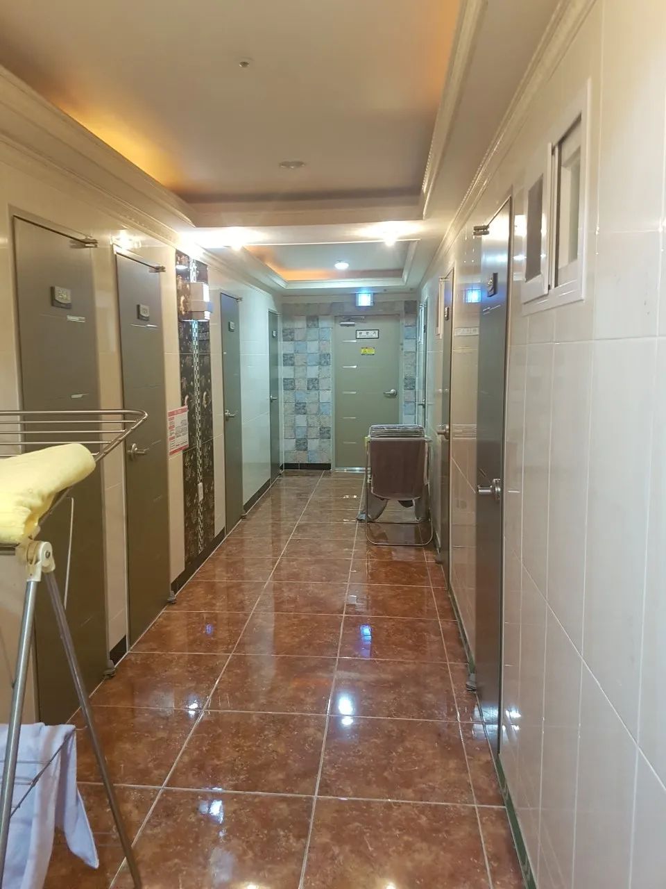 Room image 2