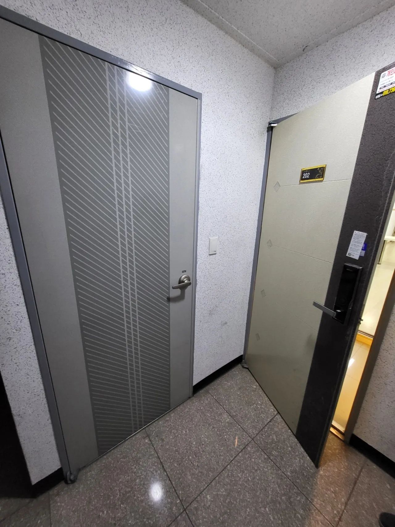 Room image 1