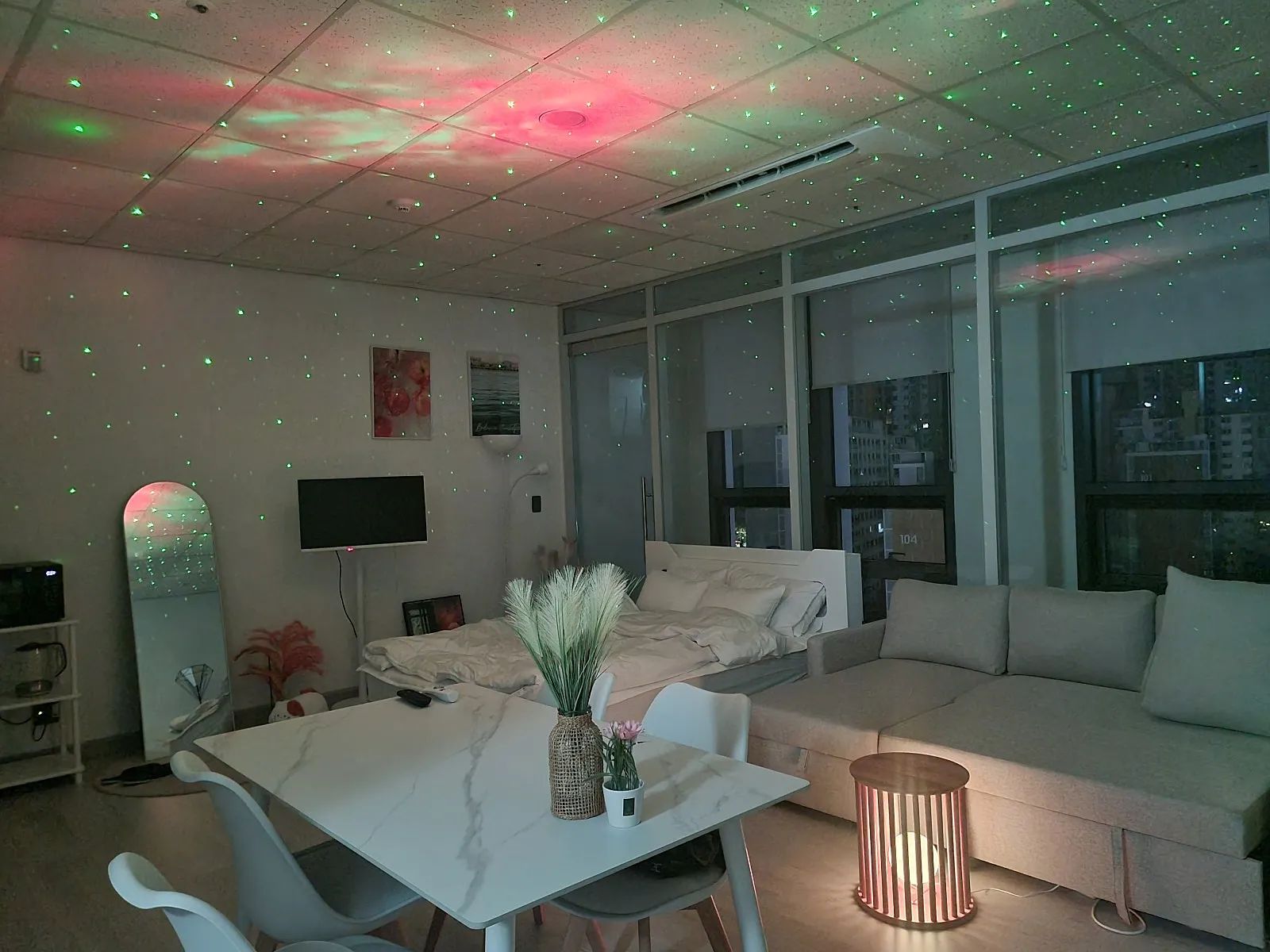 Room image 3