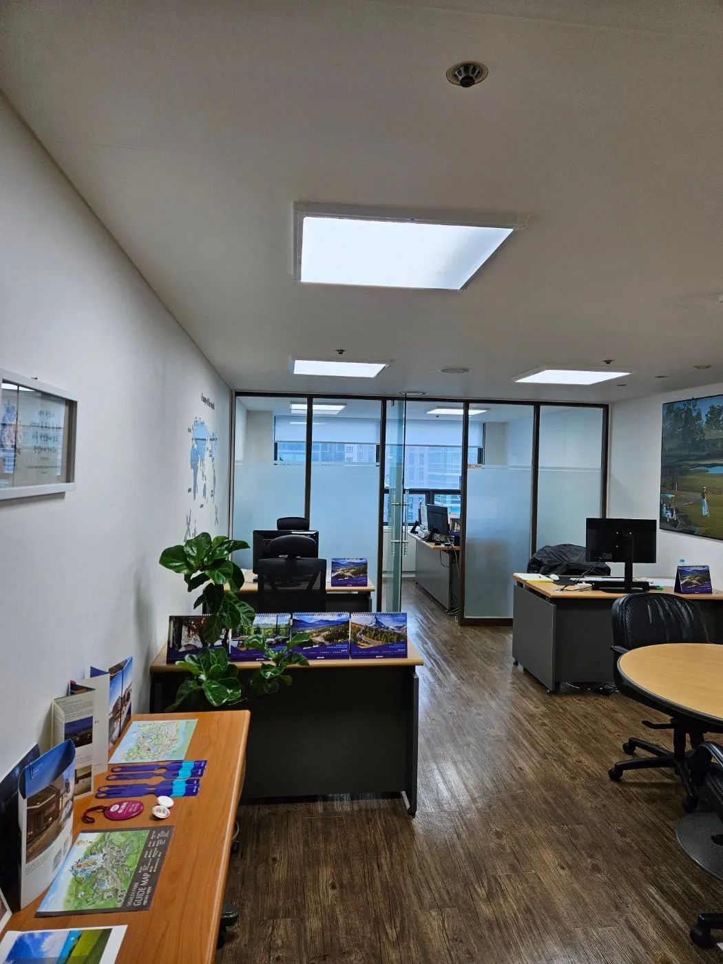 Room image 3