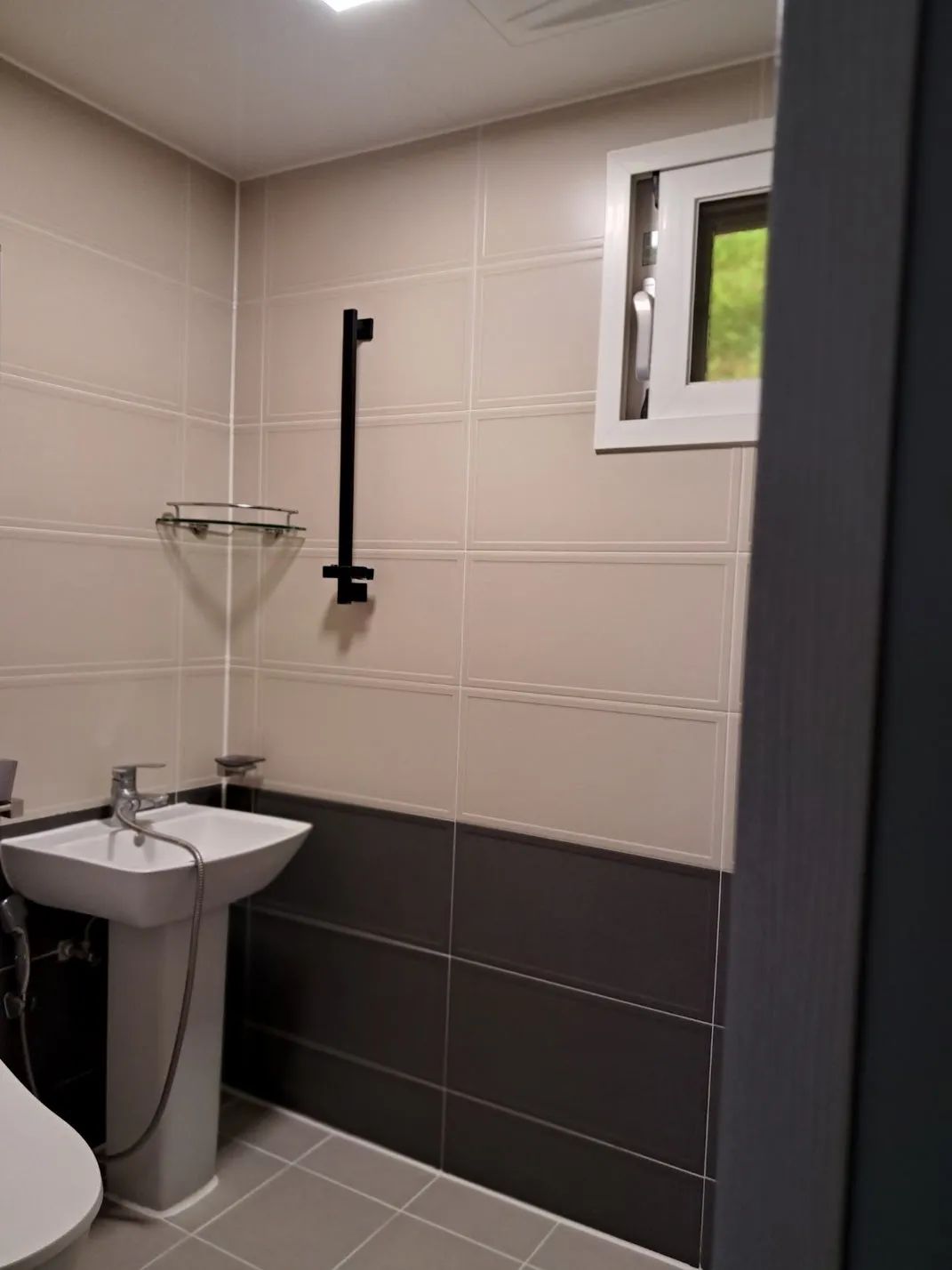 Room image 1