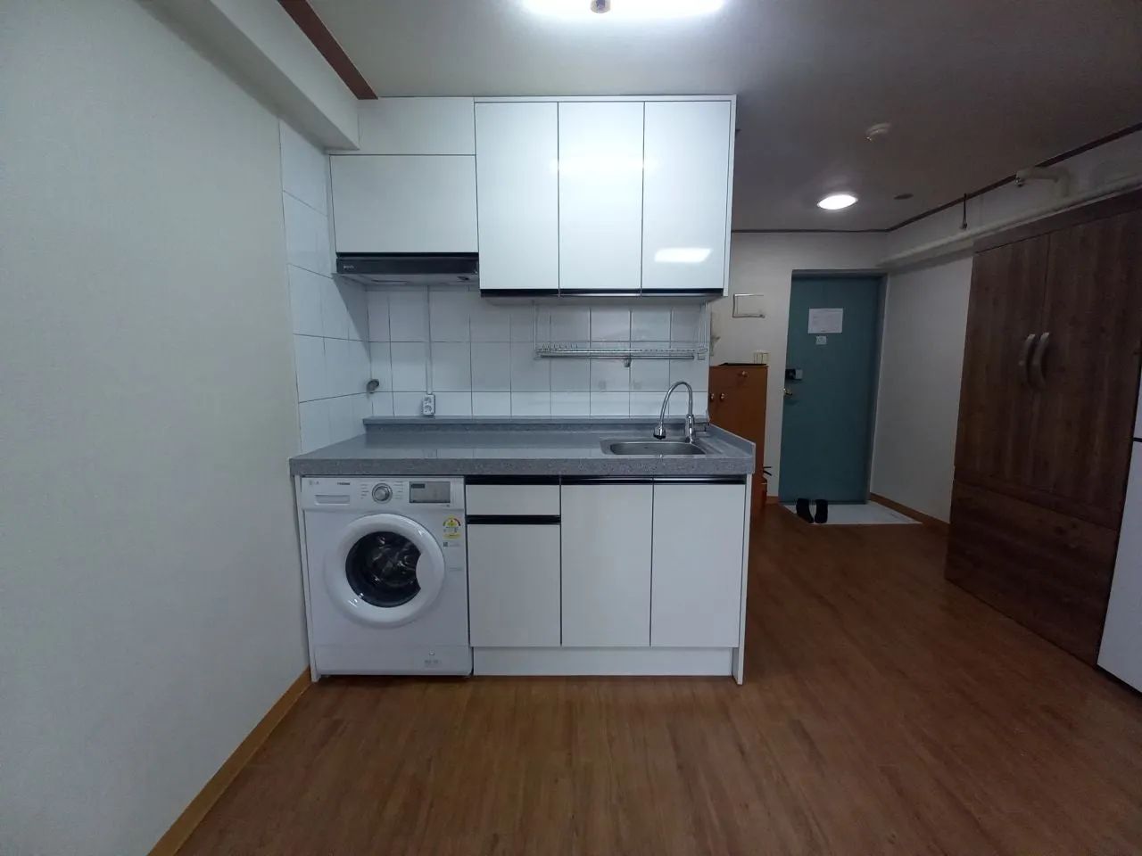 Room image 4