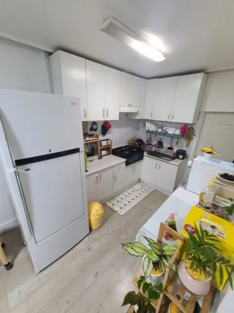 Room image 3