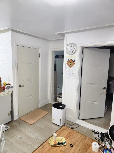 Room image 5